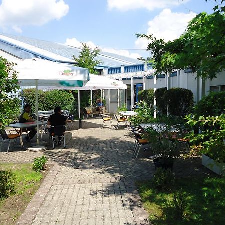 Hotel Sportpark Jürgen Fassbender Eggenstein-Leopoldshafen Exterior foto